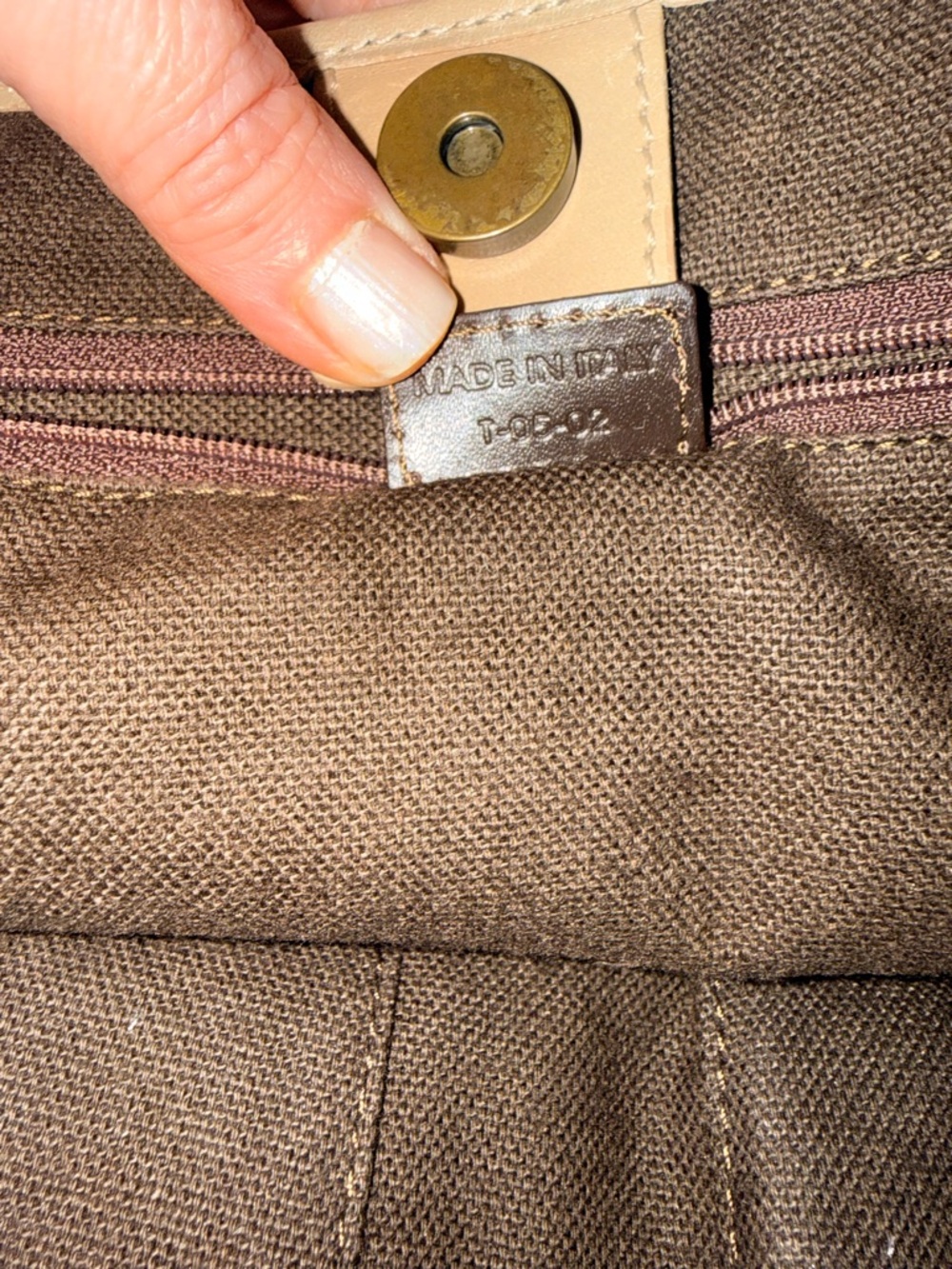 VINTAGE RARE Burberry London Tonal Nova Check Expandable Satchel - May 2002 - Picture 6 of 16